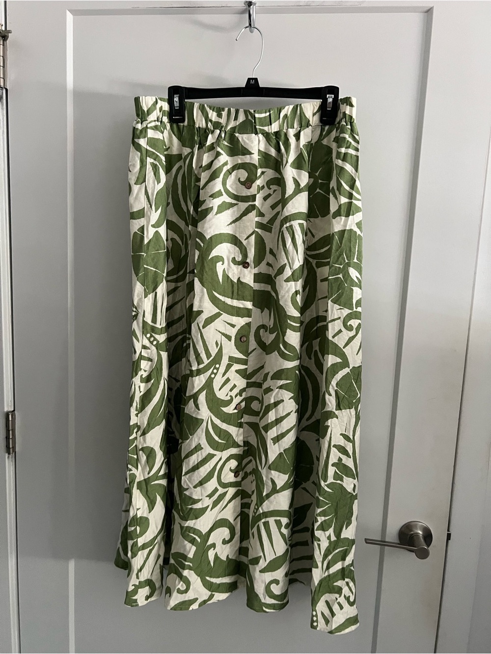 Green and White Patterned Women's Skirt